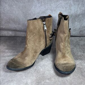 EUC Donald J Pliner Western Couture Collection Women US 8M Tan Brown Ankle Boot